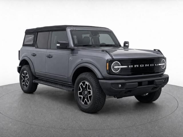 2021 Ford Bronco Outer Banks — photo 1 of 26