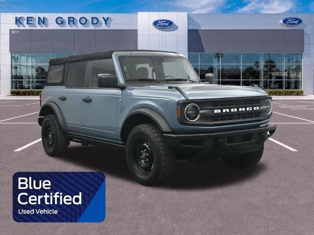 2022 Ford Bronco Black Diamond — photo 1 of 52