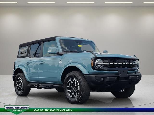 2022 Ford Bronco Outer Banks — photo 1 of 38
