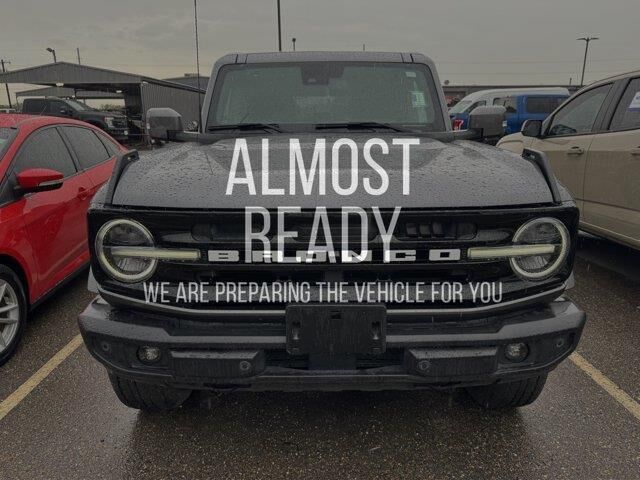 2023 Ford Bronco Outer Banks — photo 1 of 39
