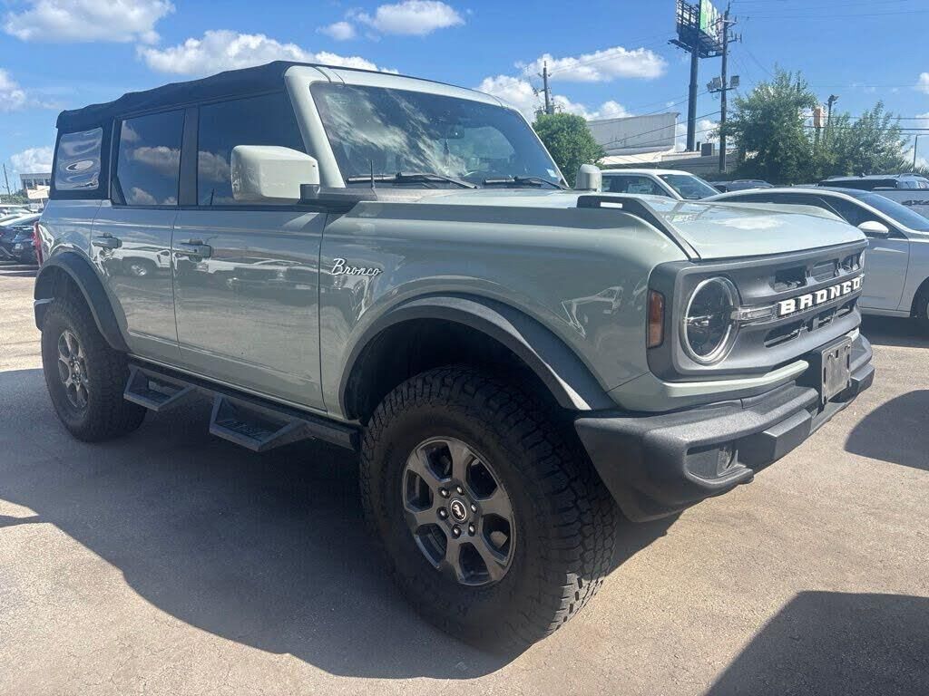 2022 Ford Bronco Big Bend — photo 1 of 3