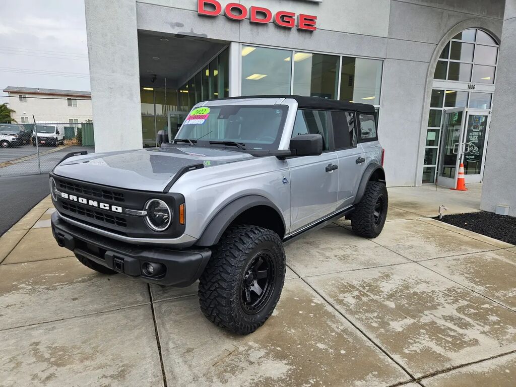 2022 Ford Bronco Black Diamond — photo 1 of 13