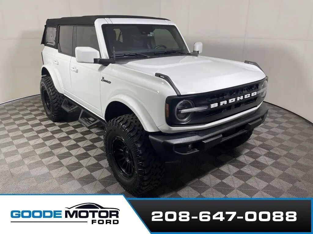 2022 Ford Bronco Outer Banks — photo 1 of 26
