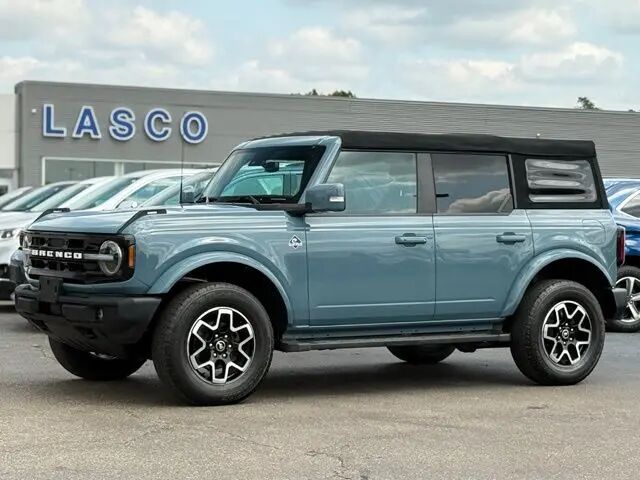 2022 Ford Bronco Outer Banks — photo 1 of 13