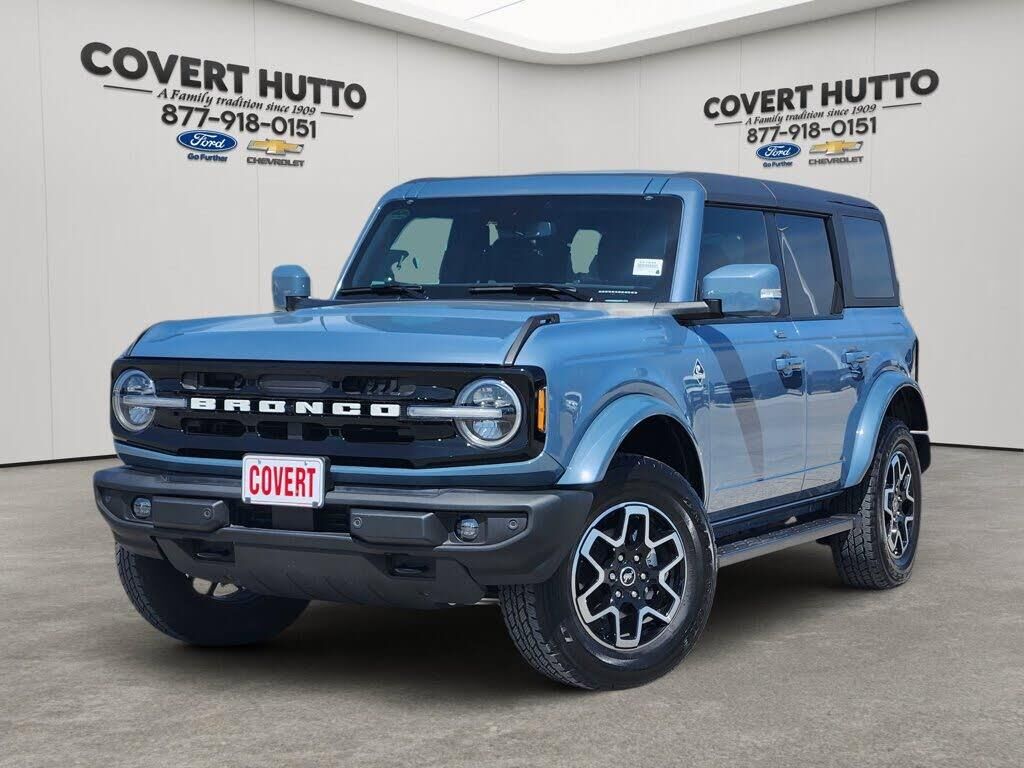 2023 Ford Bronco Outer Banks — photo 1 of 14