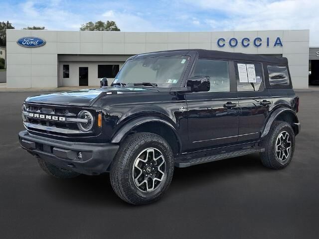 2022 Ford Bronco Outer Banks — photo 1 of 26
