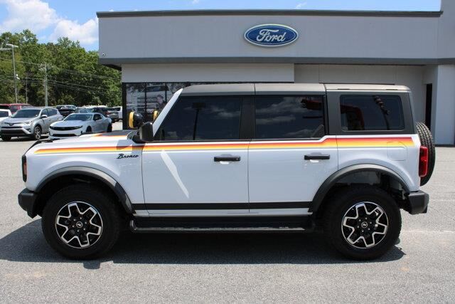 2022 Ford Bronco Base — photo 1 of 13