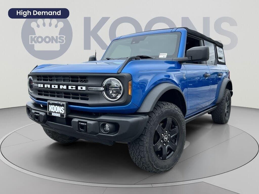2022 Ford Bronco Base — photo 1 of 3