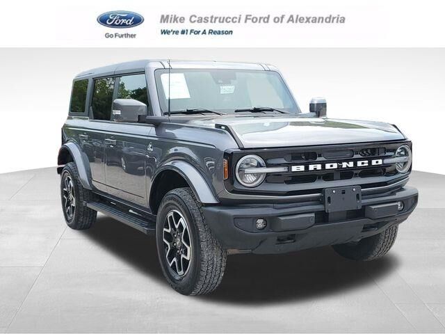 2023 Ford Bronco Outer Banks — photo 1 of 26