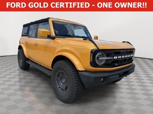 2021 Ford Bronco Outer Banks — photo 1 of 13