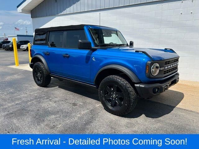 2022 Ford Bronco Black Diamond — photo 1 of 23