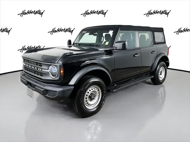2022 Ford Bronco Base — photo 1 of 26