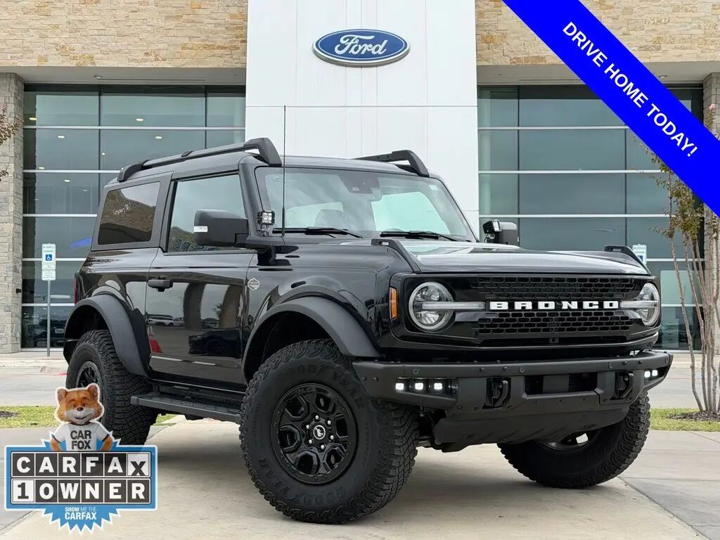 2023 Ford Bronco Base Advanced — photo 1 of 13