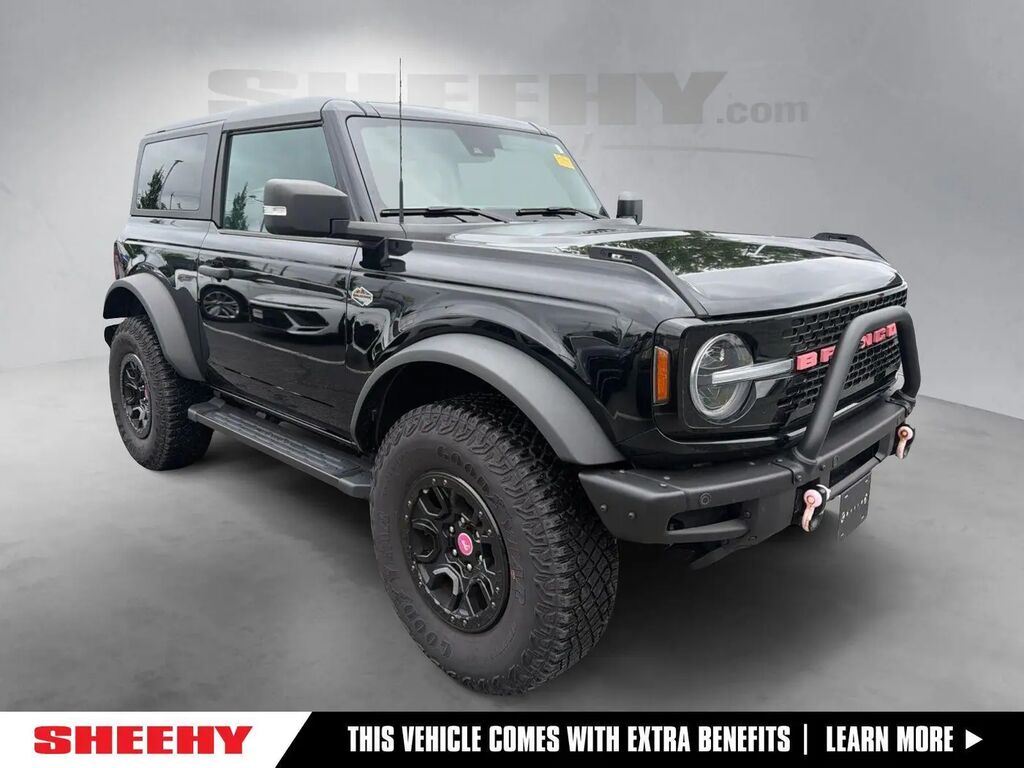 2023 Ford Bronco Base Advanced — photo 1 of 10