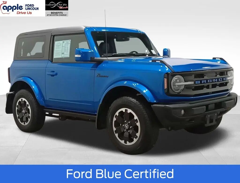2023 Ford Bronco Base Advanced — photo 1 of 12
