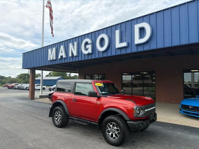 2023 Ford Bronco Base Advanced — photo 1 of 26