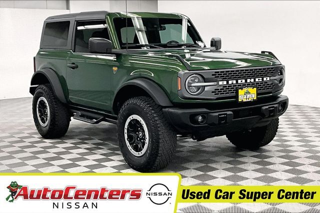 2023 Ford Bronco Badlands — photo 1 of 13