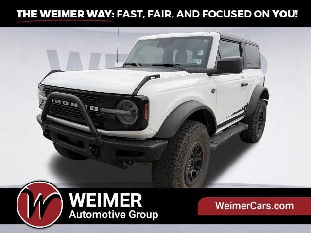 2023 Ford Bronco Base Advanced — photo 1 of 10