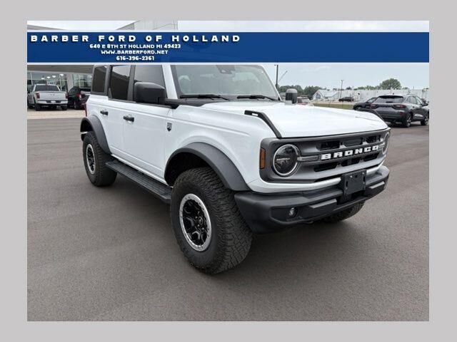2023 Ford Bronco Badlands Advanced — photo 1 of 26