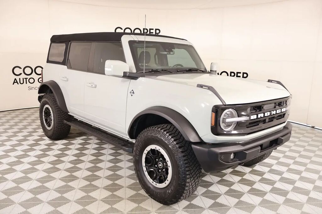 2023 Ford Bronco Badlands Advanced — photo 1 of 26