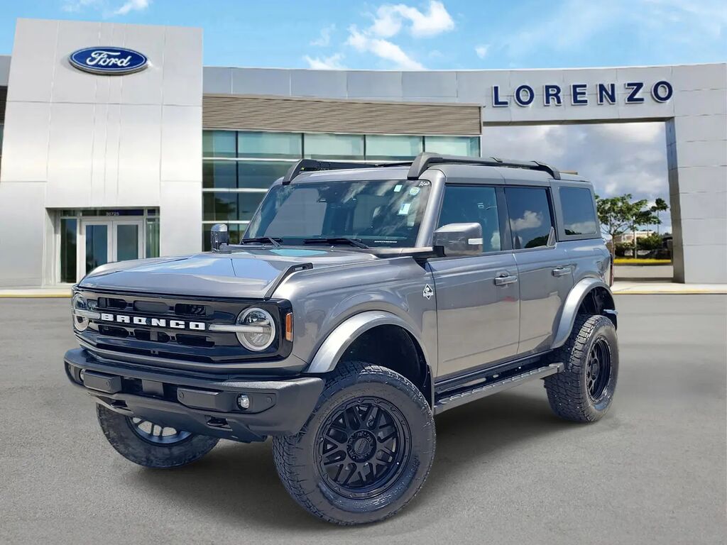 2023 Ford Bronco Badlands Advanced — photo 1 of 26