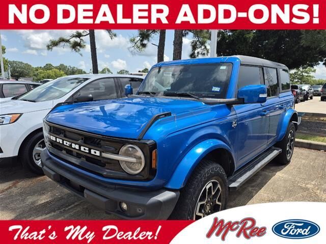2023 Ford Bronco Outer Banks Advanced — photo 1 of 13
