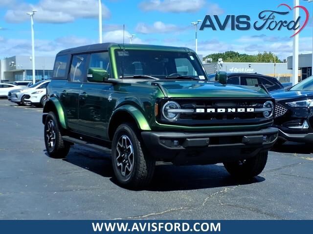 2023 Ford Bronco Outer Banks Advanced — photo 1 of 26