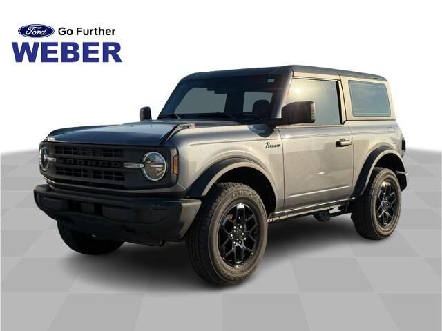 2025 Ford Bronco Base — photo 1 of 26