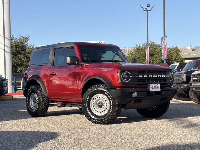 2026 Ford Bronco Base — photo 1 of 26
