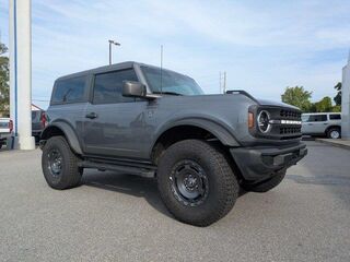 2025 Ford Bronco Base — photo 1 of 13
