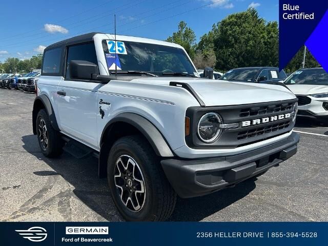2025 Ford Bronco Base — photo 1 of 13