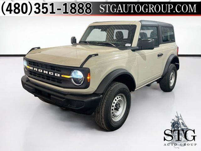 2025 Ford Bronco Base — photo 1 of 13