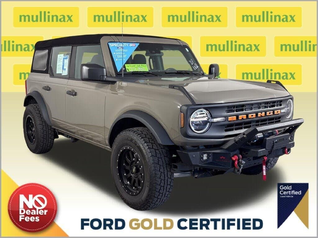 2025 Ford Bronco Base — photo 1 of 1