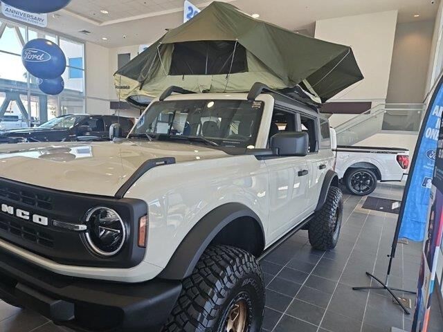 2025 Ford Bronco Base — photo 1 of 7