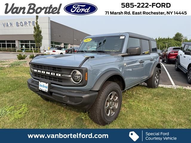 2025 Ford Bronco Big Bend — photo 1 of 13
