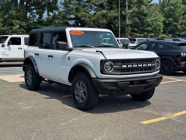 2025 Ford Bronco Big Bend — photo 1 of 14
