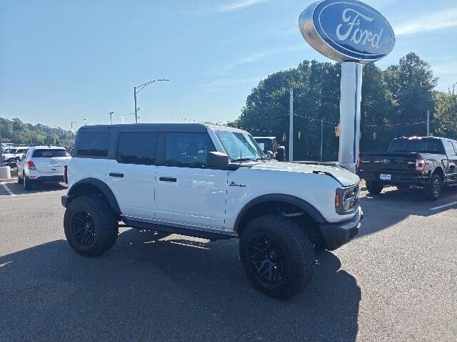 2024 Ford Bronco Big Bend — photo 1 of 39
