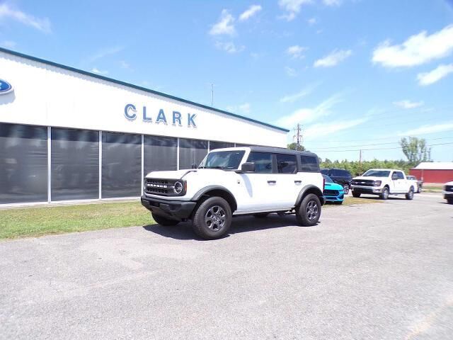 2025 Ford Bronco Big Bend — photo 1 of 13