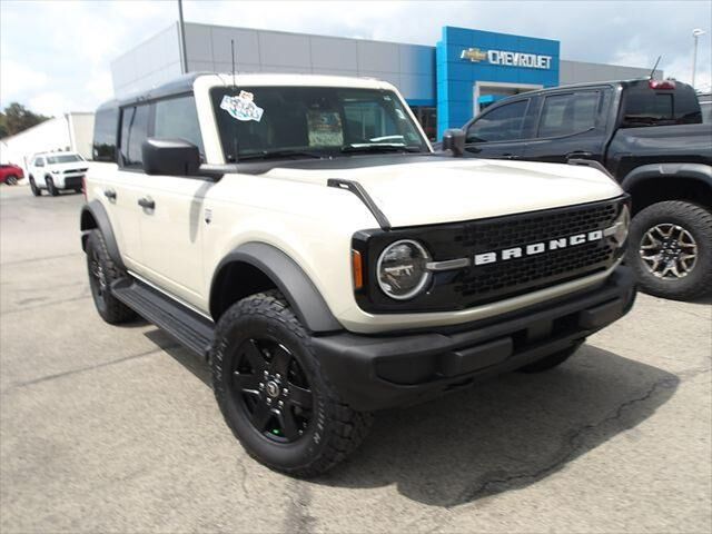 2025 Ford Bronco Big Bend — photo 1 of 13