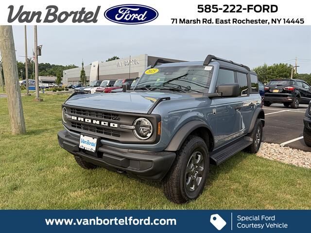 2025 Ford Bronco Big Bend — photo 1 of 13