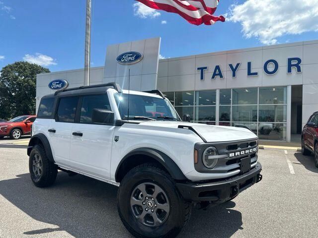 2024 Ford Bronco Big Bend — photo 1 of 26