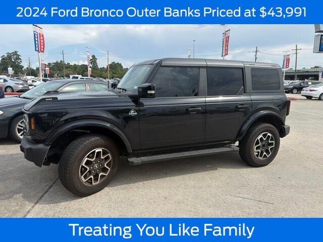 2024 Ford Bronco Outer Banks