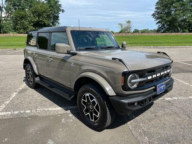 2025 Ford Bronco Outer Banks — photo 1 of 26