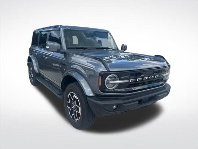 2024 Ford Bronco Outer Banks — photo 1 of 34