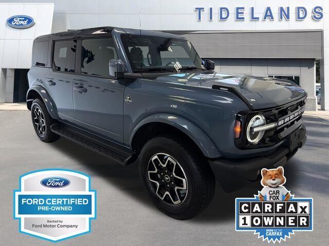 2025 Ford Bronco Outer Banks — photo 1 of 11