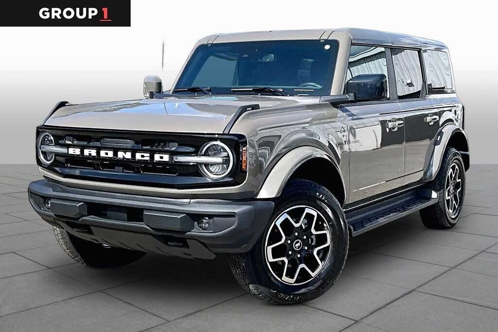 2025 Ford Bronco Outer Banks — photo 1 of 1