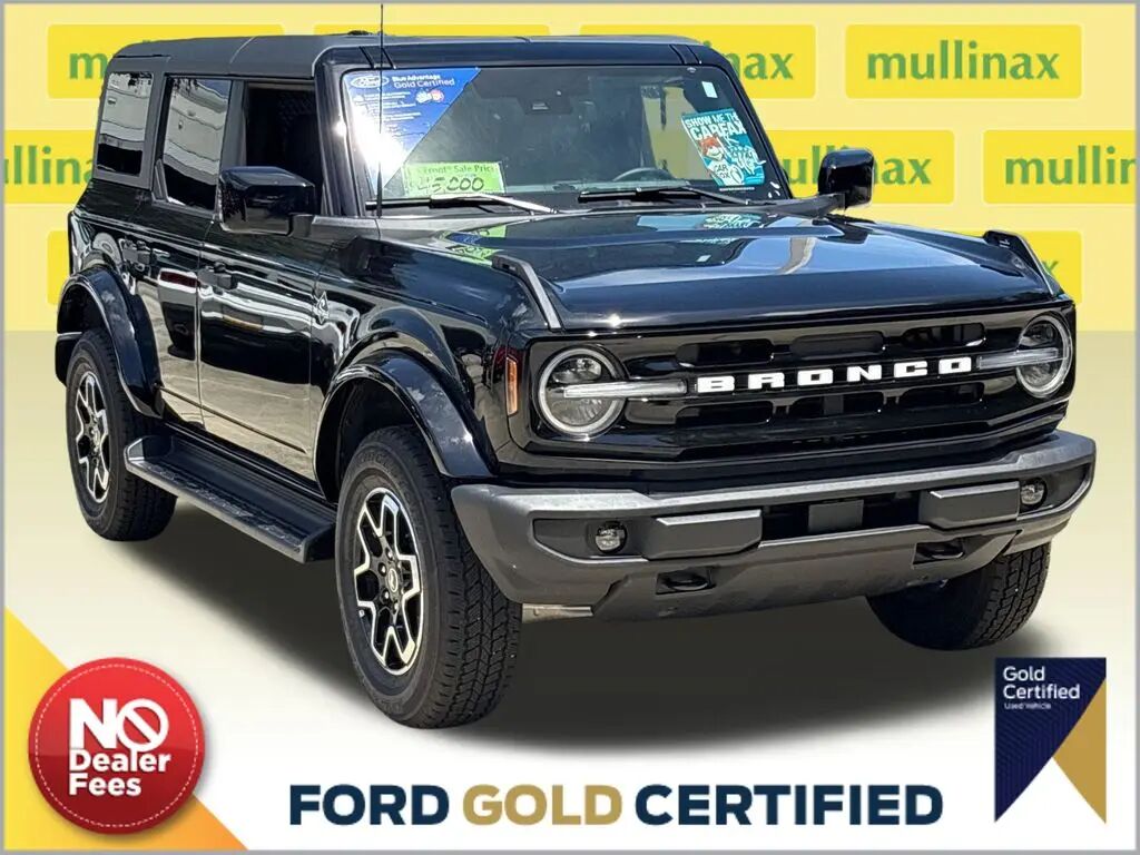 2026 Ford Bronco Outer Banks — photo 1 of 12