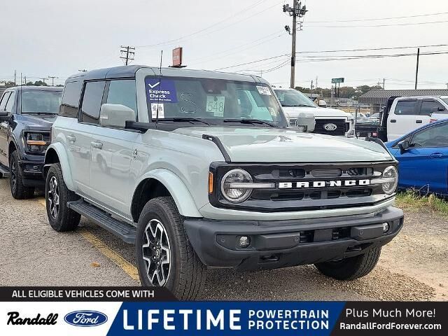 2024 Ford Bronco Outer Banks — photo 1 of 26