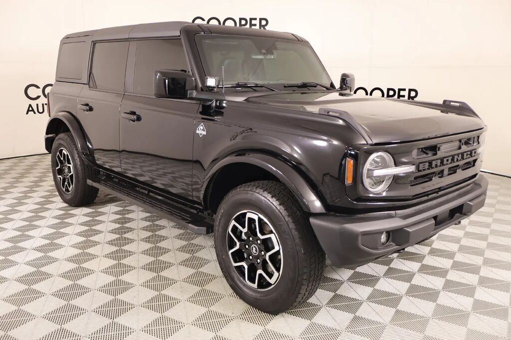 2024 Ford Bronco Outer Banks — photo 1 of 13