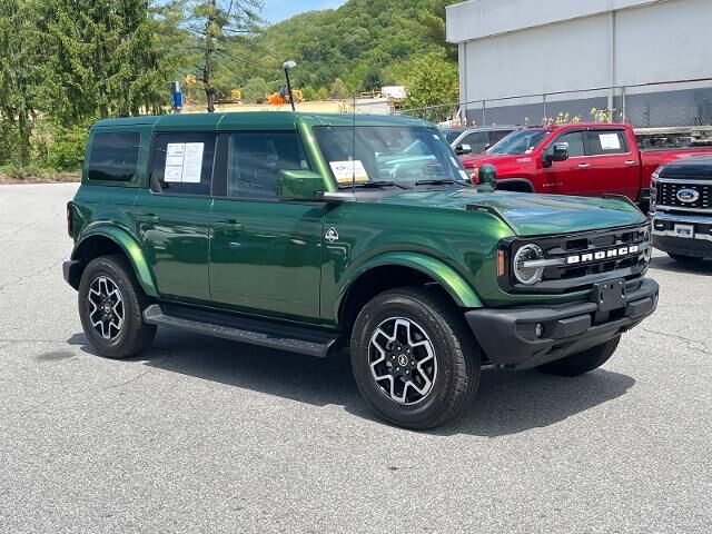 2025 Ford Bronco Outer Banks — photo 1 of 29